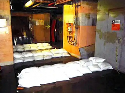 用沸石做成的沙袋吸附核輻射放射性物質(zhì)